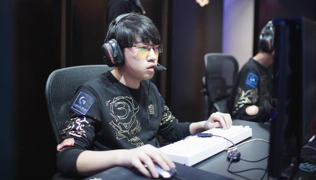 在这段录像 在这段录像